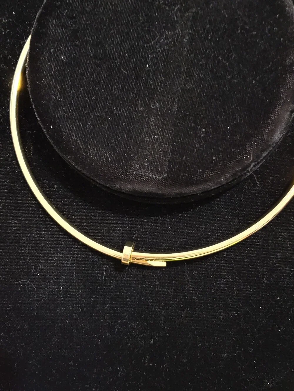 N/A elegant gold